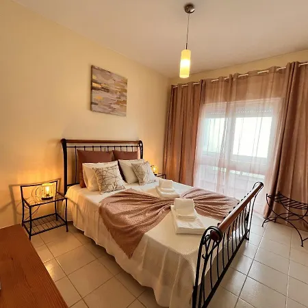 Julias Retreat 아파트